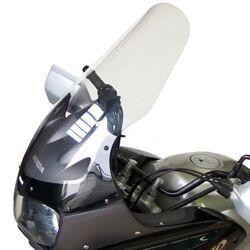 Clear Bullster windshield for Honda XL 1000 V (1999-2002), measuring 67 cm (26-3/8"), features a sleek design with a smooth surface and mounting brackets.