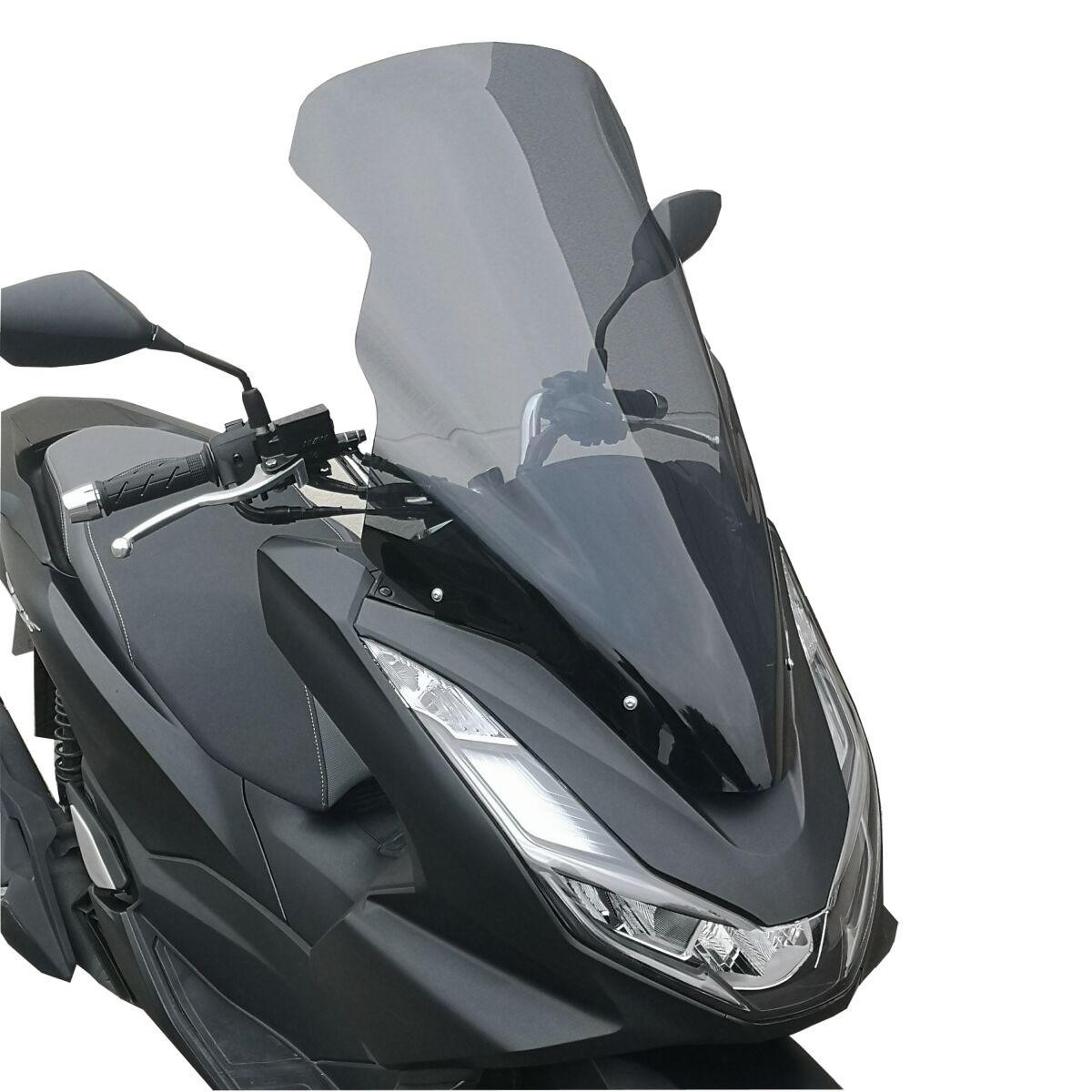 Grey smoke windscreen for Honda PCX 125 (2021-2022), measuring 73.5 cm, featuring a sleek design and a sturdy material, enhancing aerodynamics and rider visibility.