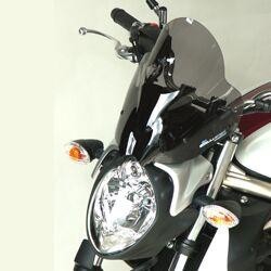 Black smoke windshield for Suzuki SFV 650 (2009-2015), measuring 31 cm (12-1/4"), featuring a sleek design that enhances aerodynamics and style.