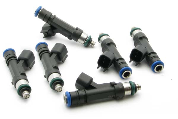 Six fuel injectors with black plastic bodies, silver metal tips, and blue O-rings, designed for universal fit and featuring a 60mm length and 440cc capacity.