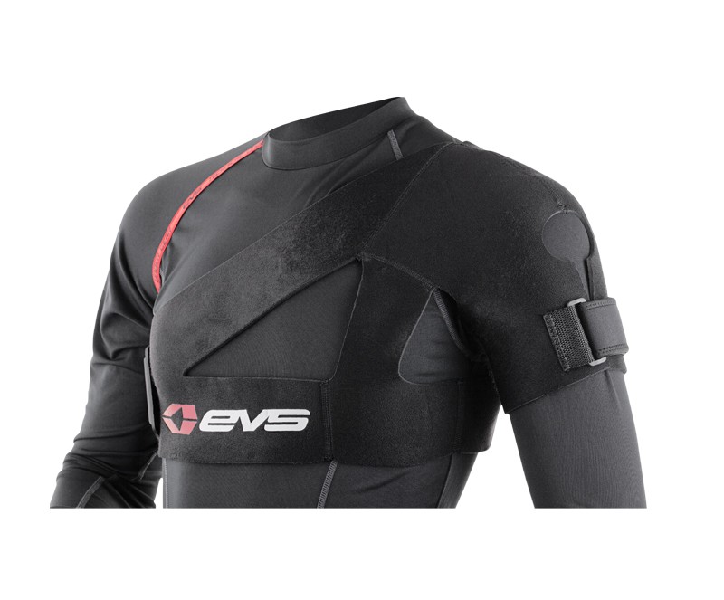 Black EVS SB02 shoulder support in size M, featuring a sleek design with adjustable straps and a padded shoulder area for enhanced comfort and stability.