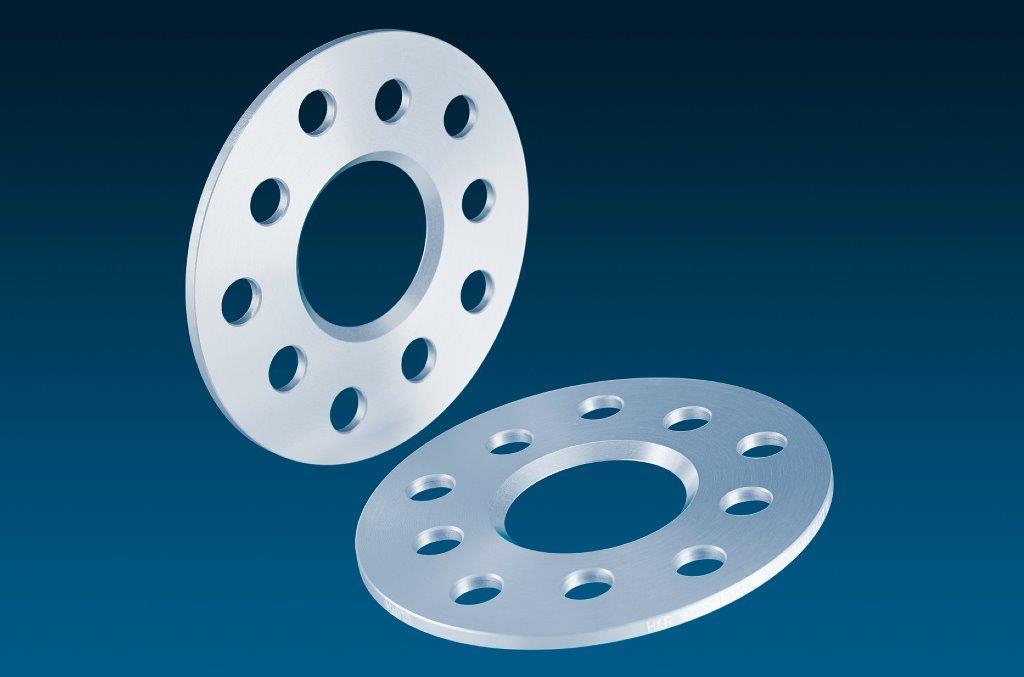 Silver aluminum wheel spacers with five holes, designed for track widening, featuring a thickness of 5mm and a total widening of 10mm per axle.
