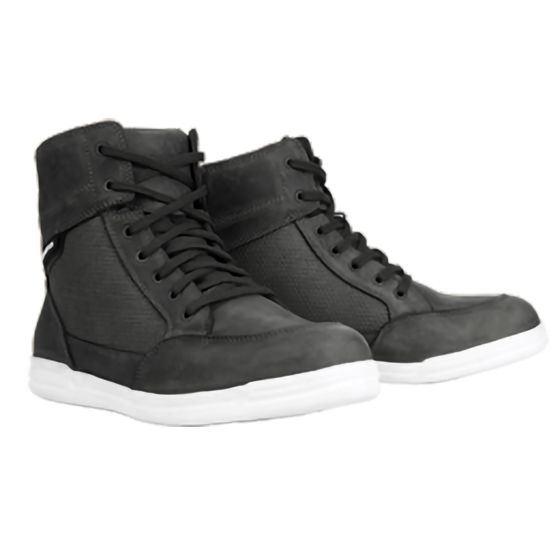Black Oxford Kickback Air shoes in size 40 EU feature a high-top design with a smooth leather and mesh upper, complemented by a white rubber sole and classic lace-up closure.