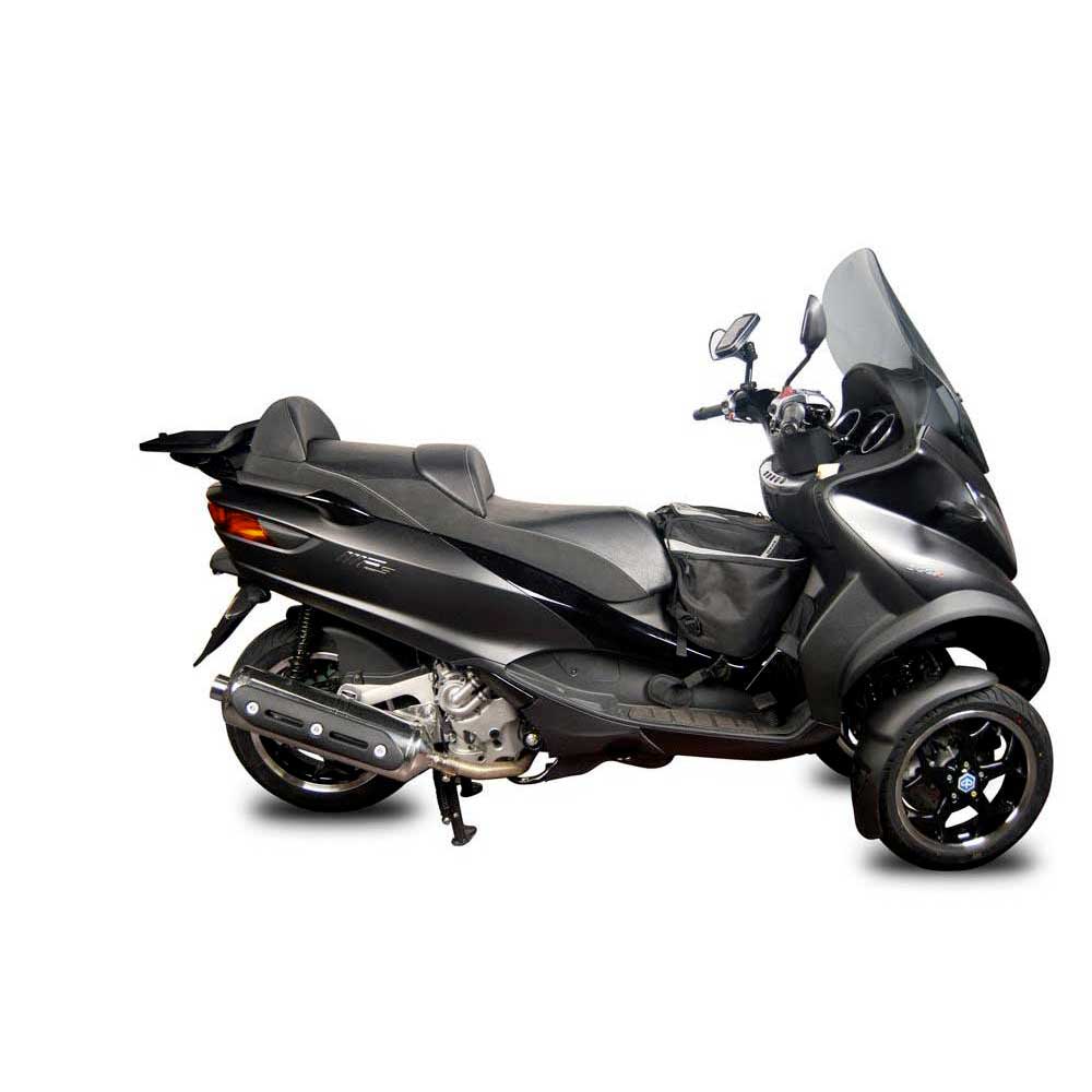 Top Master Topcase Fitting in black, designed for Shad, features a sleek, durable construction, ideal for securely mounting luggage on compatible scooters or motorcycles.