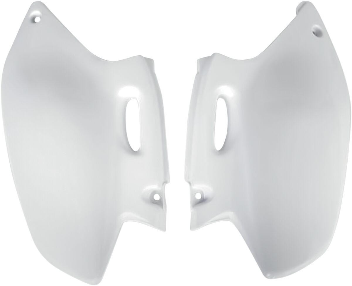 White plastic side panels designed for Yamaha YZF250 models from 2001-2002, featuring smooth surfaces and cutouts for easy installation.