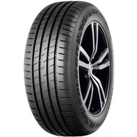 Falken Ziex ZE320 tyre, 225/40 R18, black rubber with sleek tread pattern and reinforced sidewall, 92W XL rating.