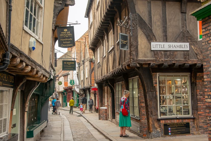 Featured image for The Story Behind the £147 Billion: New Report From VisitBritain / VisitEngland Shows Tourism Worth £147 Billion To UK Economy - Visiting