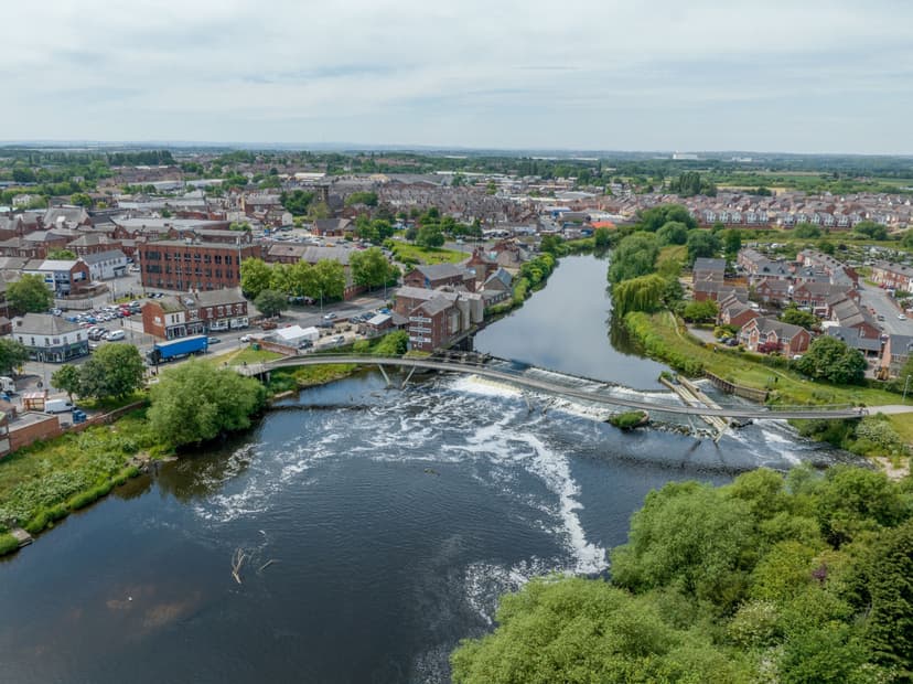 Featured image for A canal walk in Wakefield, Aire & Calder Navigation - walking