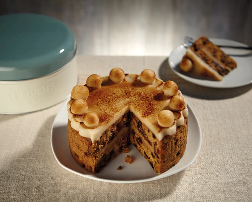 Featured image for Easter Giveaway: Simnel Cake from Meg Rivers - Features