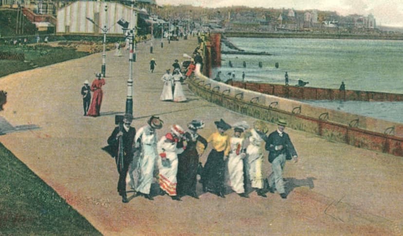 Old vintage postacrd Bridlington seaside Walk