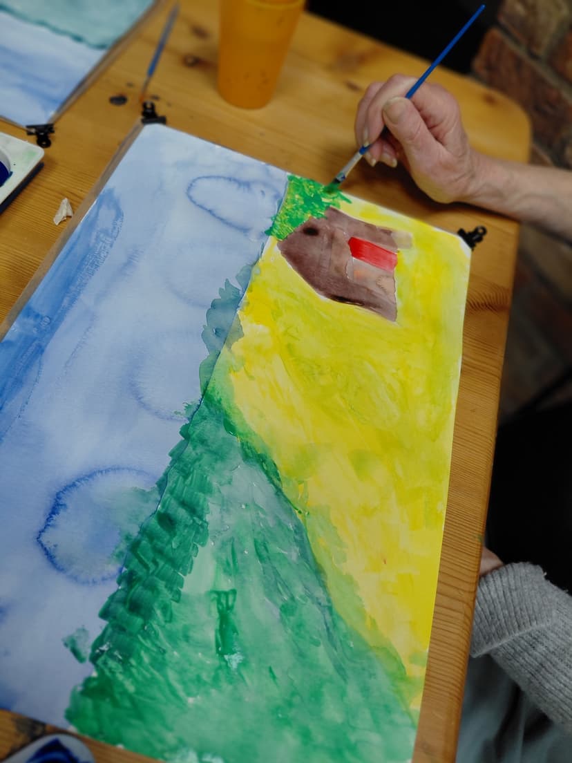 Hull Care Home Launches Art Classes to Support Residents with Dementia