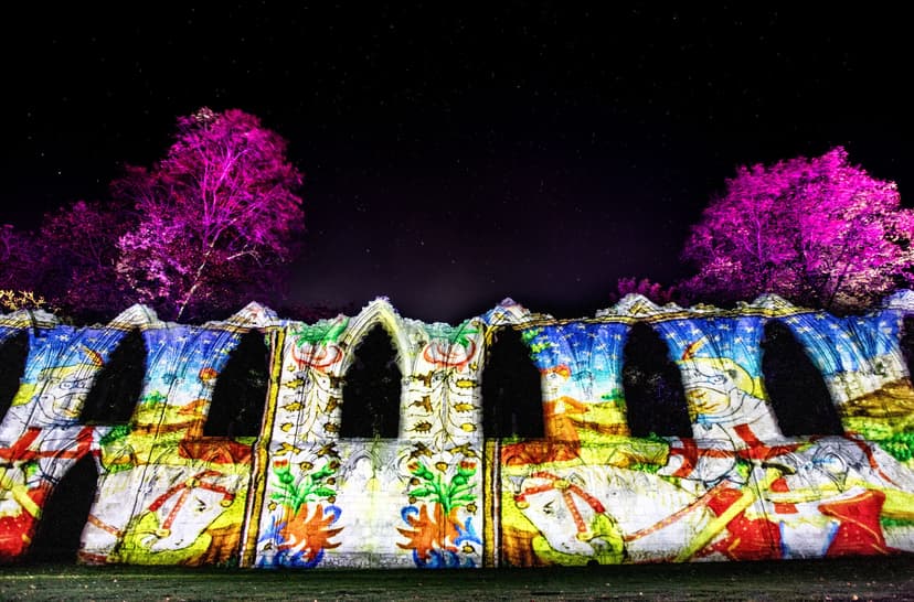 Featured image for Luxmuralis Light Show Opens York Museum Gardens - Features