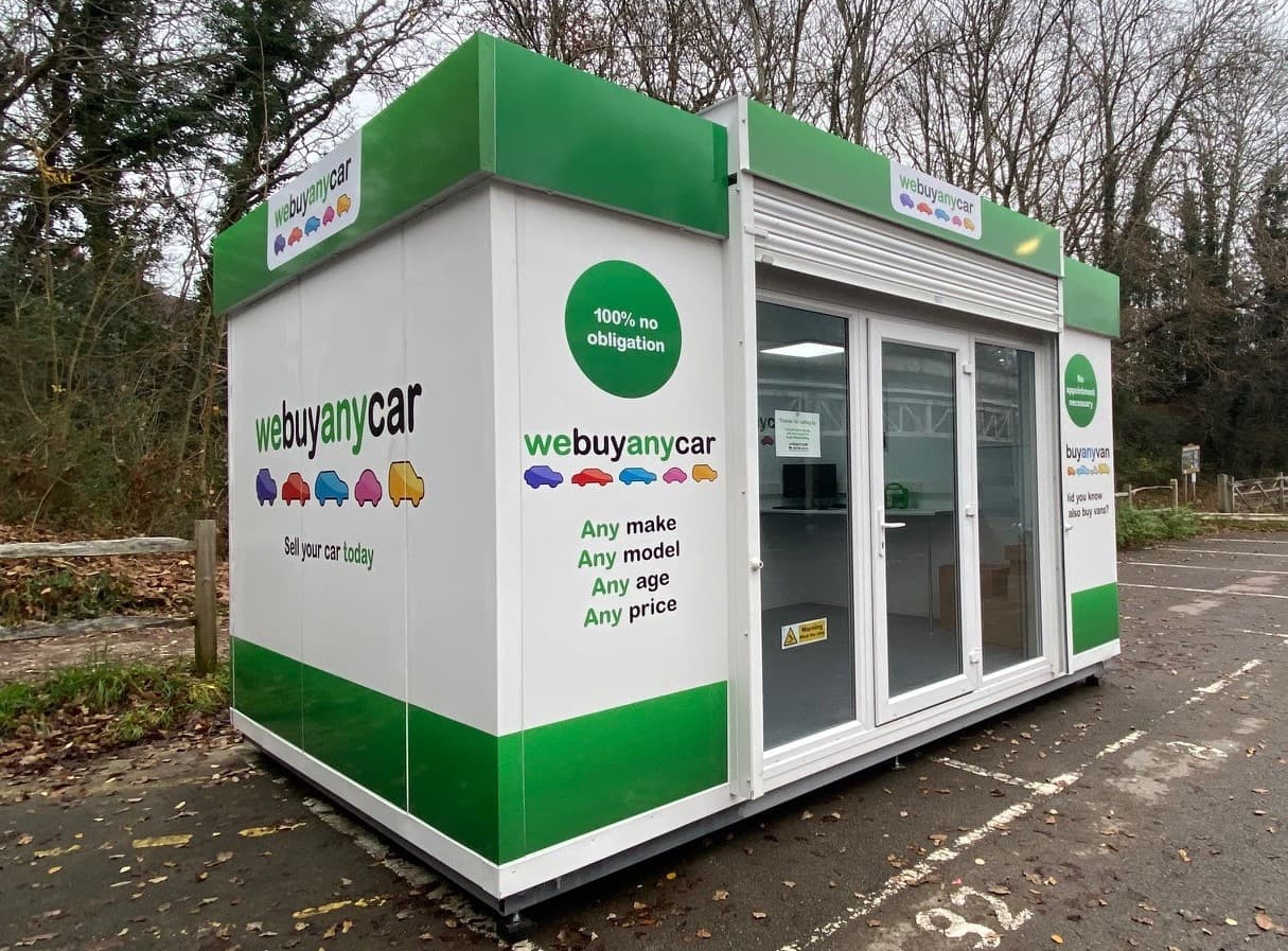 New webuyanycar Branch Opens at Crown Point Retail Park in Leeds