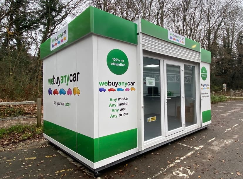 Featured image for New webuyanycar Branch Opens at Crown Point Retail Park in Leeds - Shopping