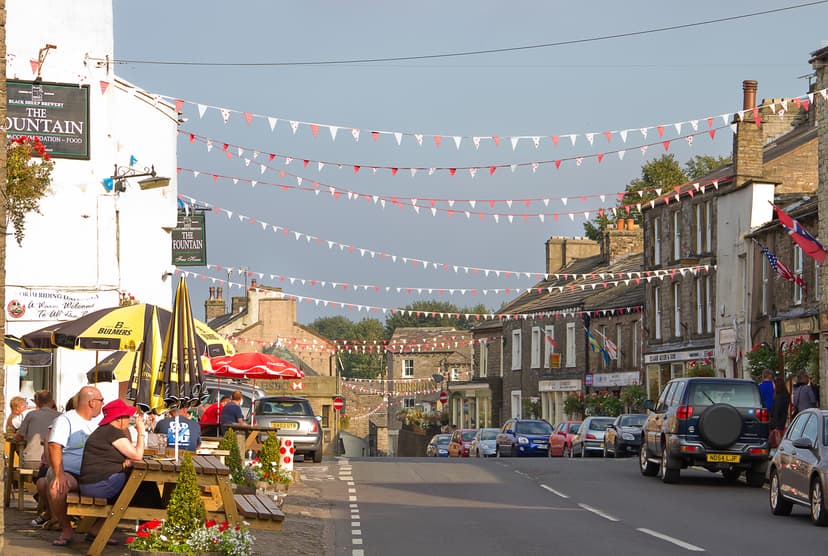 Featured image for Visit Hawes for incomparable views and reasonably priced fuel! - Visiting