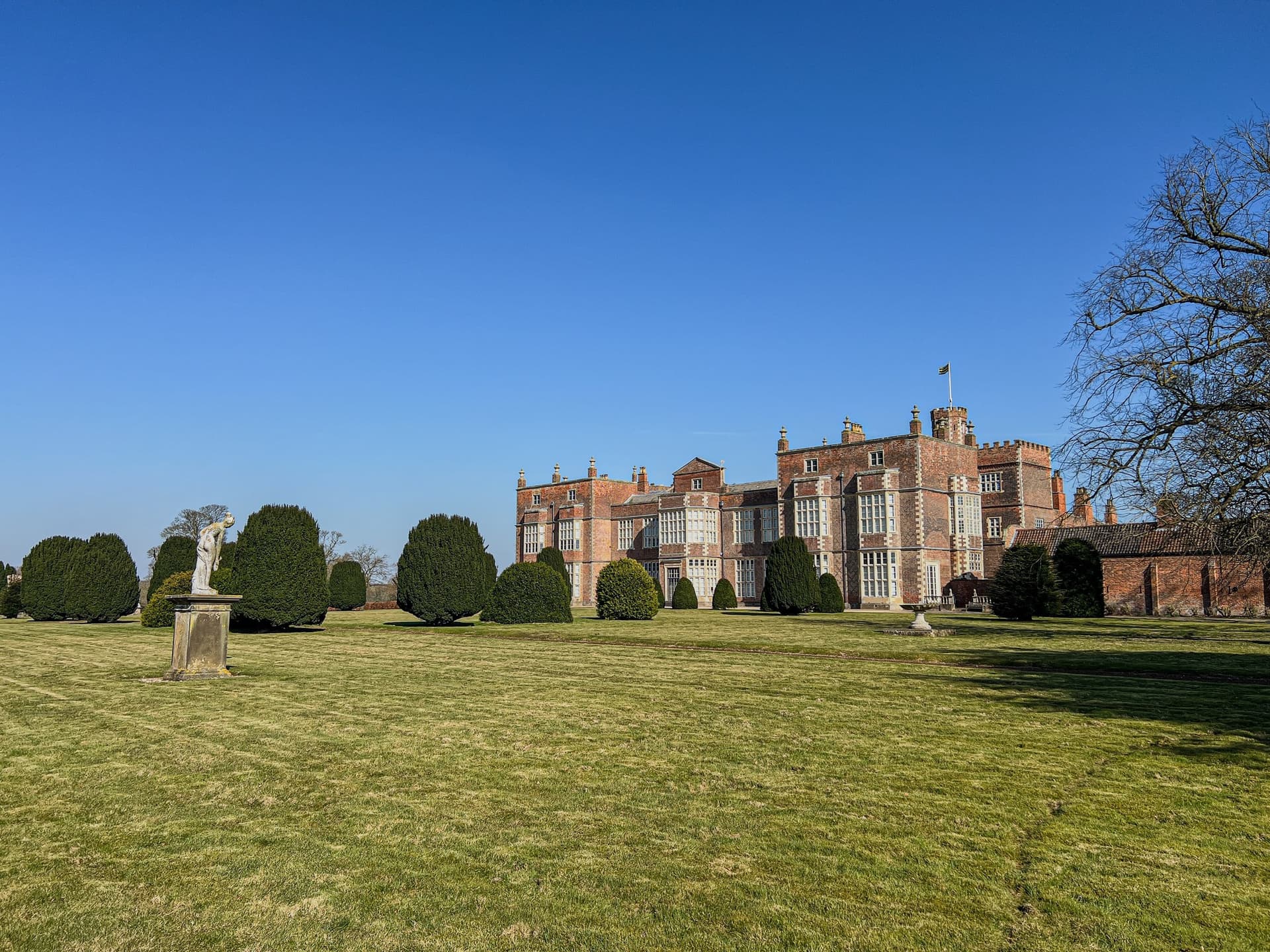 Burton Constable Hall Hosts Summer Art Events with East Riding Artists
