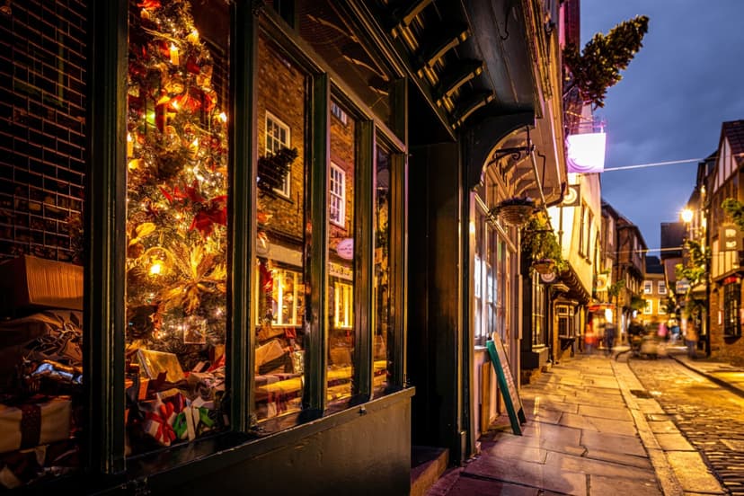 Featured image for 100 Days until Christmas 2023 - Seasonal