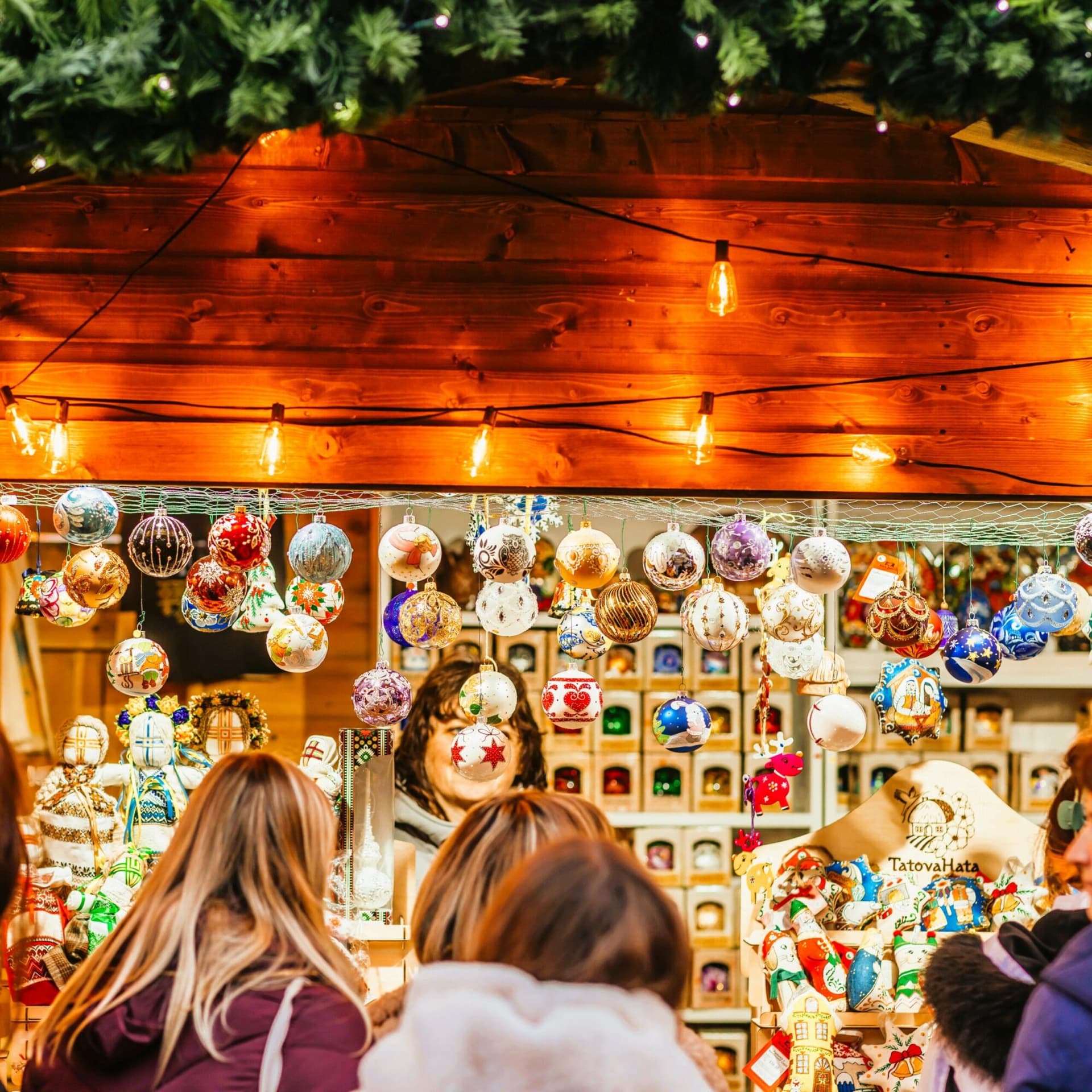 FREE Educational Tours at Leeds Christmas Market 2025