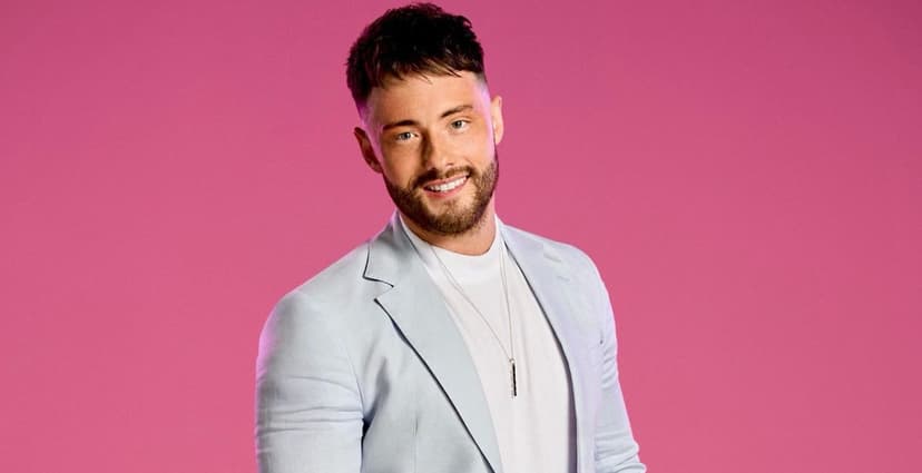 Featured image for Love Triangle star, Matt Hall, tells us why he loves Yorkshire - Visitor Economy News