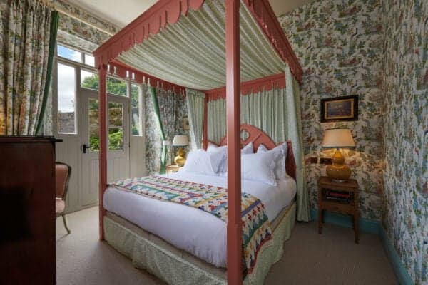 Featured image for Spooky Stays UK: Finding A Halloween Holiday With Ghostly History In Yorkshire - Features