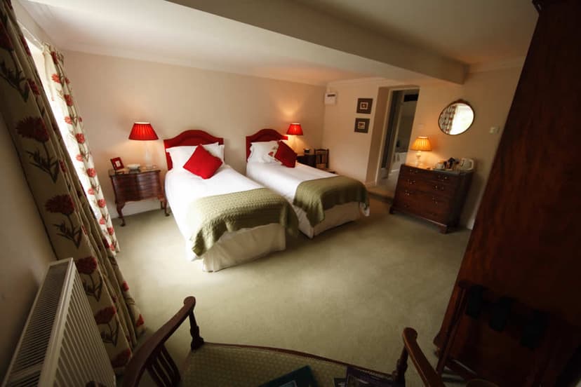 Featured image for Farm House Retreats - Features