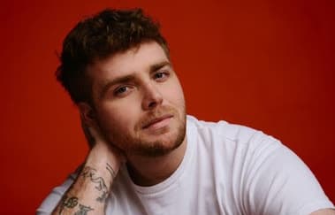 Featured image for When Is Alex Warren Playing Leeds And How To Get Tickets? - Arts & Culture