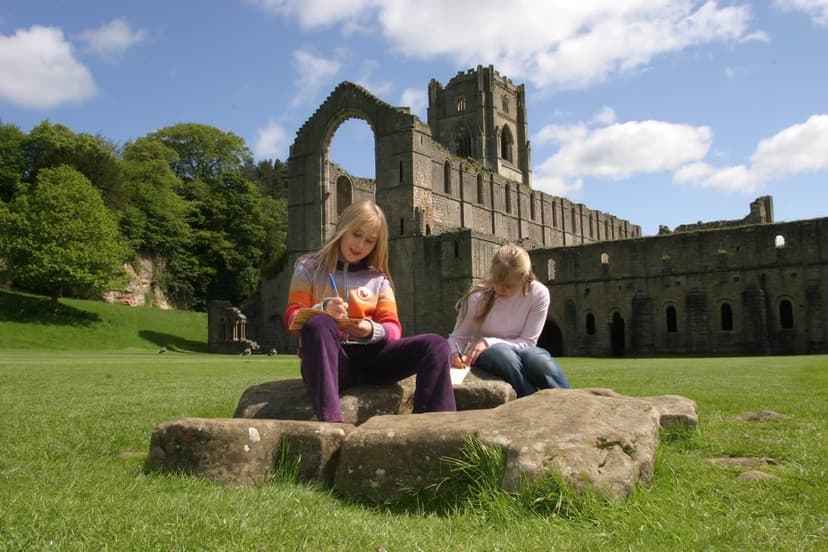 Featured image for Inspire - Days out at historic houses and gardens - Features