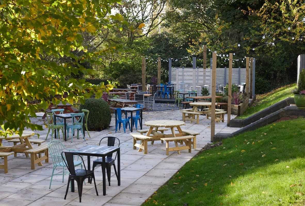 Holmfield Arms