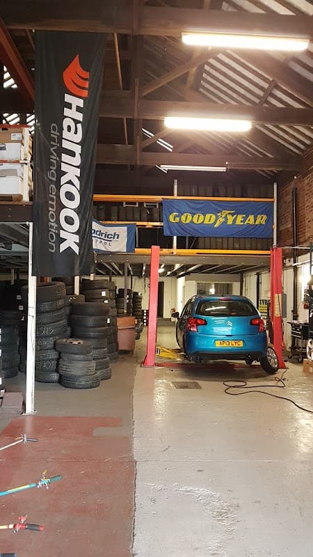Tyre Hub Normanton Ltd