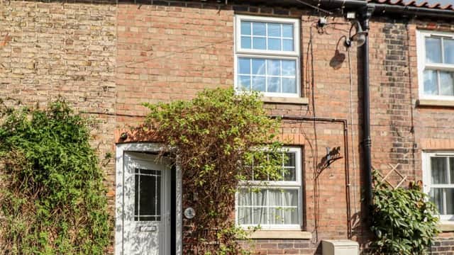 Accommodation at Hornsea Cottage in low leven