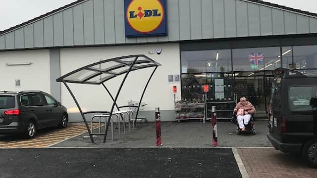 Lidl - Supermarkets in carbrook