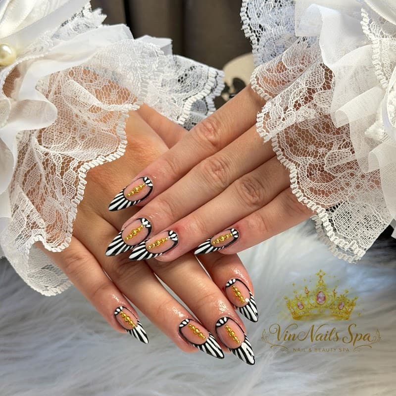Vin Nails Hull