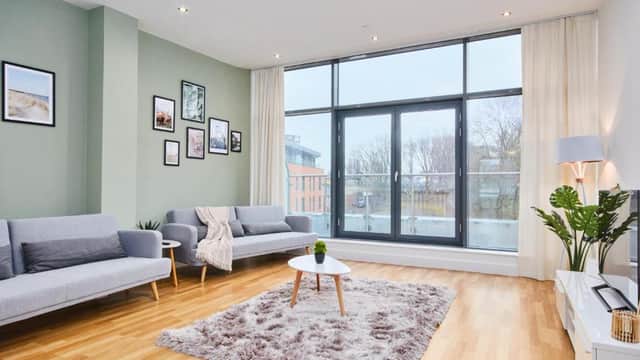 Accommodation at Large Duplex Penthouse - Parking in leeds