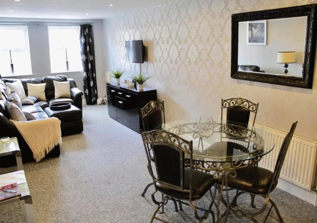 Regents House Let