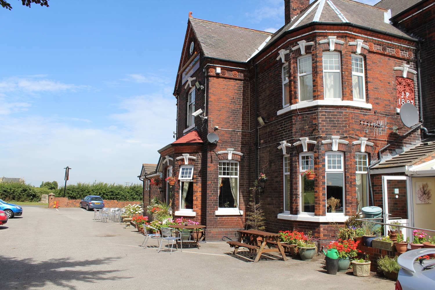 Kellington Manor Hotel