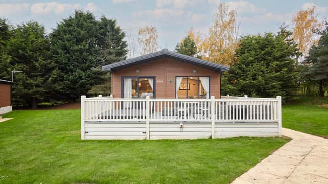 Gleneagles Lodge with Hot Tub, Allerthorpe, Yorkshire