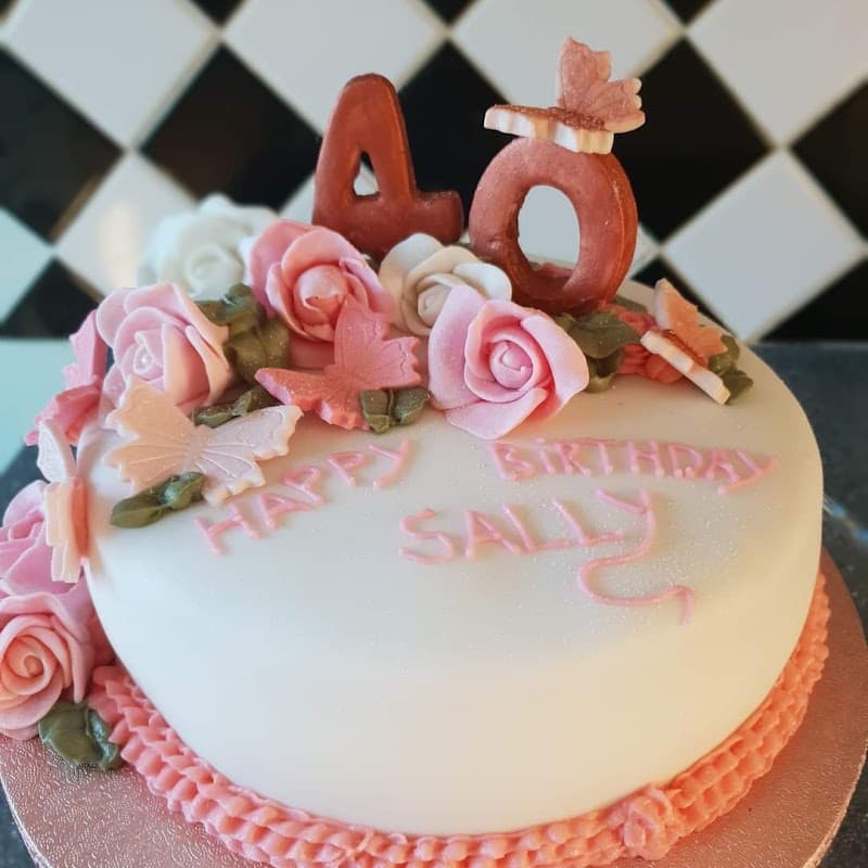 Cakes with Character By Elaine