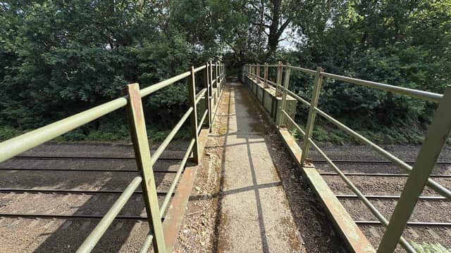 Oakenshaw Wood Railway Footbridge - Historic Site in wakefield