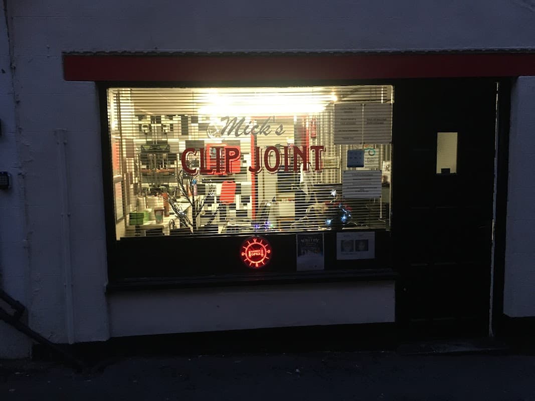Mick’s Clip Joint
