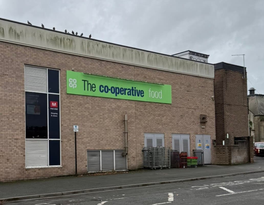 5 Rise Shopping Centre