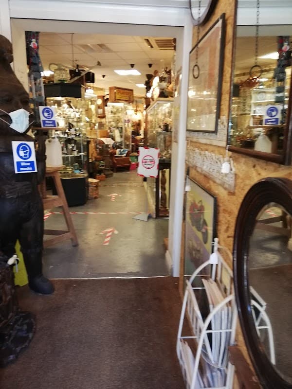 Valley Antiques