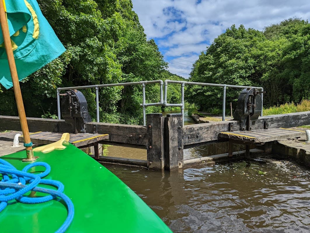 Calder Navigation Society - Brighouse Boat Trips