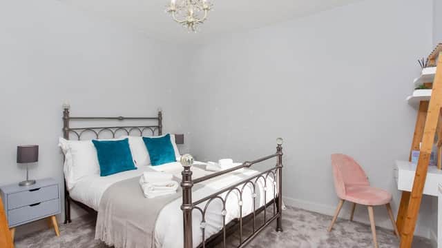 Accommodation at The Luxury Potting Shed with Free Parking! in york