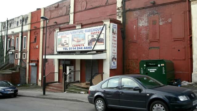 Lifestyle carpets and furniture - Furniture Shops in carbrook
