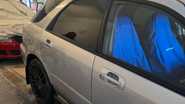 Eunos car body repairs - Garages in castleford