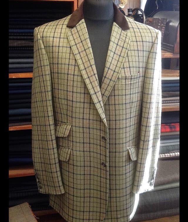 Raymond Andrews Tailors