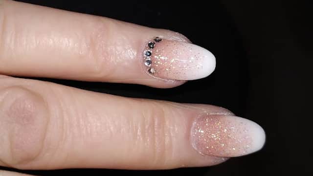 Hollywood Nails - Nail Salons in pontefract