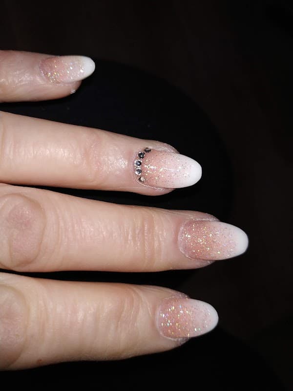 Hollywood Nails