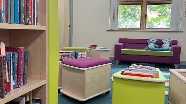 Almondbury Library - Libraries in huddersfield