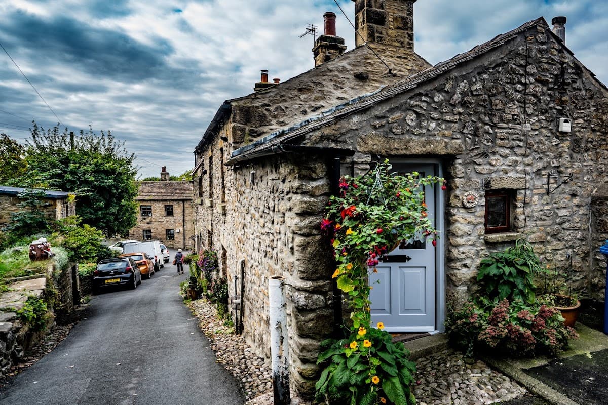 Robin Hill, Brewhouse Cottage and The Old Brewhouse
